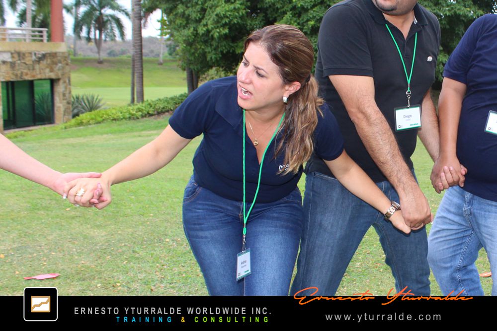 Team Building Bolivia | Taller outdoor para desarrollo de equipos