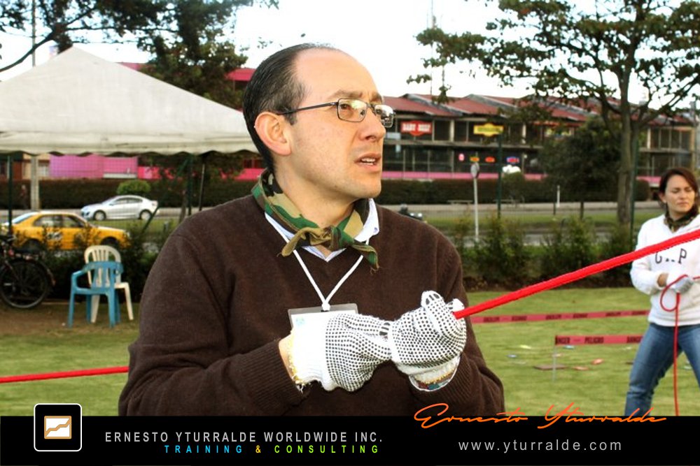 Team Building Bolivia | Integración corporativa con dinámicas vivenciales